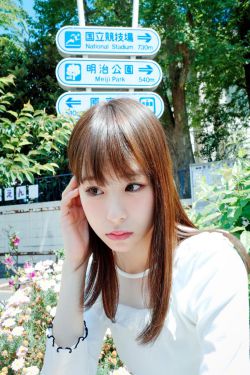 荫蒂每天被三个男人添视频